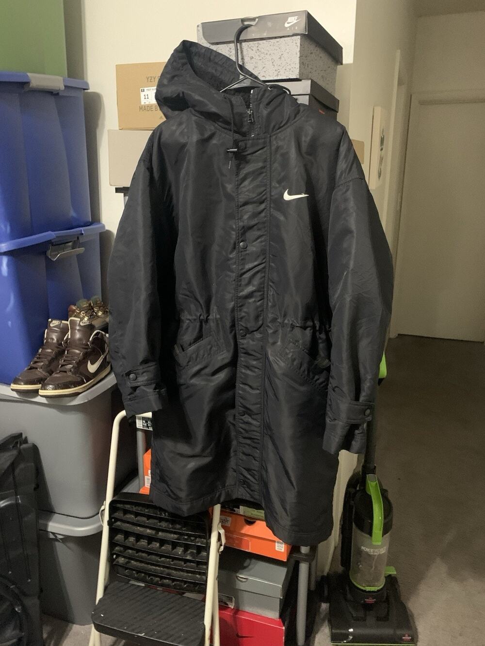 Size L-Vintage 90’s Nike Fleece Lined Black Big Swoosh Parka/ Bench Trench Coat
